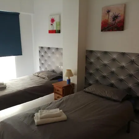 Casas - Playa Del Cura 2 *