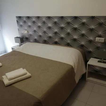 Casas - Playa Del Cura 2 *